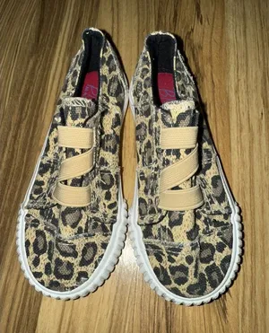 Blowfish NEW‎ Sneakers Girls Size 9c 9 Leopard Print Slip On Malibu Kids Shoes thumbnail 1