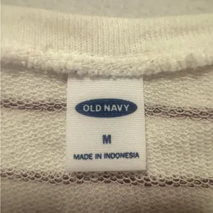 Women’s Old Navy White and Burgundy Striped Top thumbnail 3