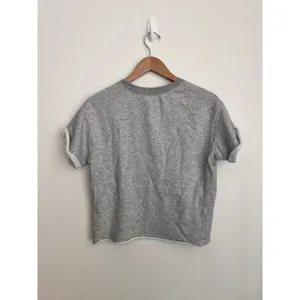 Abercrombie & Fitch Women's Gray Cropped Sweatshirt Floral Embroidery Small thumbnail 5