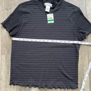 Planet Gold Macy’s NWT Black Mock Neck Lettuce Trim Ribbed Short Sleeve Top thumbnail 9