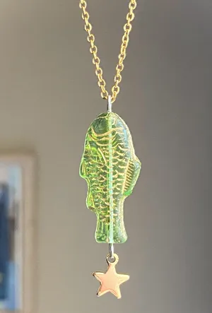 Handmade quality Czech glass amber fish & star boho funky fairy necklace🌀🐟💚 thumbnail 10