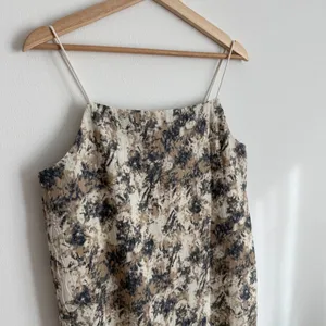 Uma Wang Style Floral Printed Midi Dress thumbnail 2