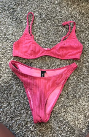 Triangl Bikini Set thumbnail 1