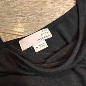 TEN SIXTY SHERMAN Black Double‎ V Neck Short Sleeve Womens Top Size Medium M thumbnail 3