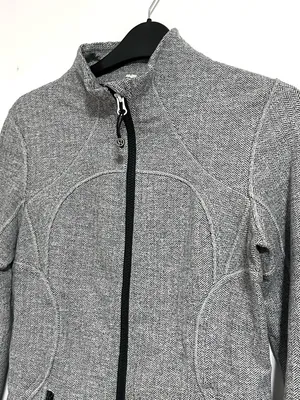 Lululemon Herringbone Define Jacket Womens 6 Gray Thumbholes Full Zip Athletic thumbnail 2