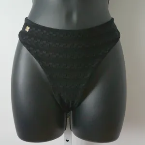BFYNE Sporty Chic Clean Black Textured Underwire Bikini Set S/M Black thumbnail 3