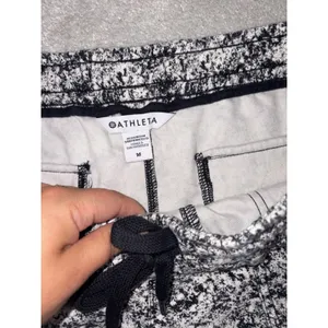 Athleta Farallon Shorts black and white size medium thumbnail 7