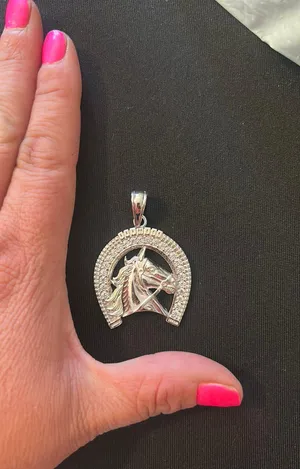 Sterling silver horse pendant QZs thumbnail 2