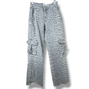 DISCLOSURE Gray Leopard Print Mid-Rise Cargo Utility Pants Straight Leg Jeans thumbnail 2