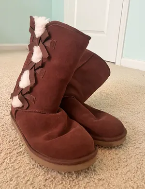 Koolaburra by UGG maroon boots size 11 thumbnail 1