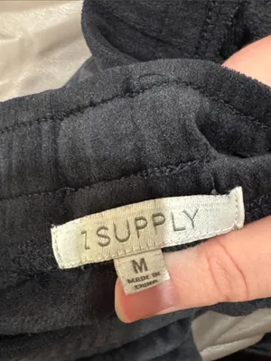 Z Supply Black Mid-Rise Velour Joggers size M flaw no drawstrings thumbnail 10