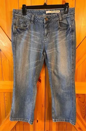 DKNY Jeans Womens 10 Blue Denim Capri (3740) thumbnail 1