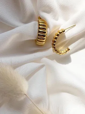Gold Ribbed Hoop Earrings thumbnail 2