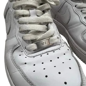 Nike Air‎ Force 1 Triple White DD8959-100 Womans US 7 EU 38 Leather Sneaker Shoe thumbnail 4