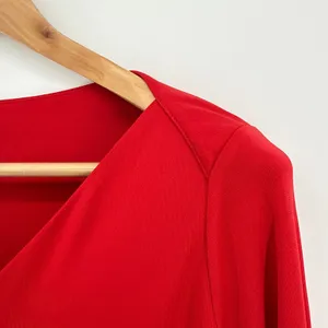 Ann Taylor Red V-Neck Long‎ Sleeve Blouse Covered Button Cuffs Size M 505154 thumbnail 2