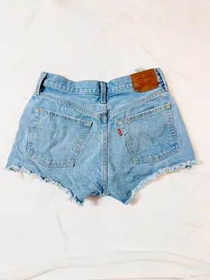 Levi’s 501 ORIGINAL FIT HIGH RISE WOMEN'S SHORTS Luxor Heat Light Wash Size: 27 thumbnail 3
