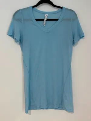 Lululemon Women’s Blue Short Sleeve V-Neck Athletic Shirt Size 8 Gym Workout Run thumbnail 1