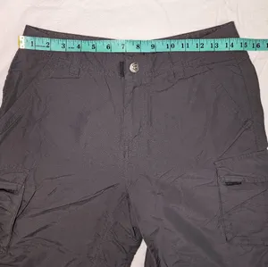 REI Co-Op Sahara Cargo Shorts W4 Charcoal/Black thumbnail 3