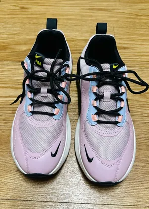 Nike Air Max Verona Sneakers Pink Gray Volt thumbnail 1