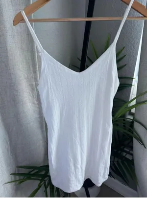 Tiger Mist Lisandra White V Neck Bodycon Mini Dress thumbnail 5