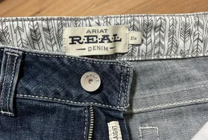 Ariat size 31 straight leg jeans, longer inseam/length thumbnail 8