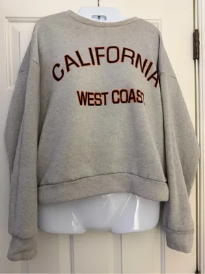 🩷 3/$18 Vintage Style California West Coast Gray Graphic Sweatshirt Pullover M thumbnail 1