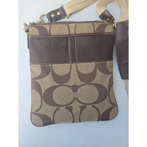 Coach Signature 41207 Swingpack Crossbody Shoulder Handbag Purse thumbnail 2