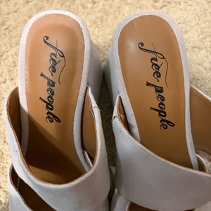 Free People Love‎ is Everywhere suede leather ivory block heel sandals 37.5 cre thumbnail 3