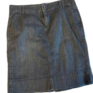 Gap navy denim skirt size 8 thumbnail 1