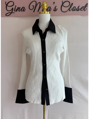 White House Black Market Women's Medium Ribbed Button-Up Shirt with Black Collar thumbnail 2
