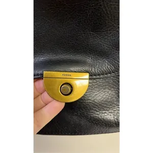 Fossil Emi Black Key Clasp Flap Pebbled Leather Crossbody Bag Bronze Accents thumbnail 5