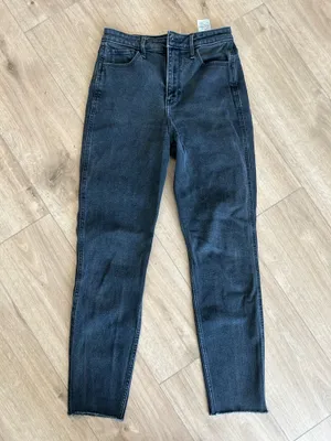 Abercrombie Ultra High-Rise 90s Straight thumbnail 3
