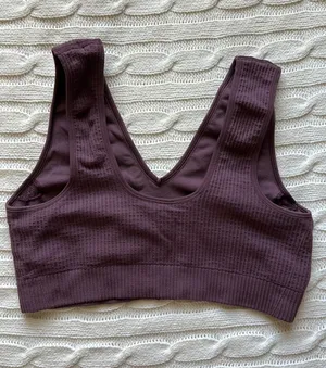 Gymshark Sports Bra thumbnail 1