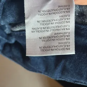 Anthropologie Maeve the Colette Dark Wash Wide Leg Cropped Jeans - size 28 thumbnail 6