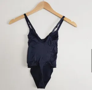 SKIMS Sculpting Thong Bodysuit M thumbnail 5