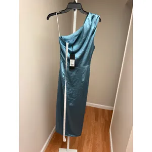 Elliatt Revolve Cassini Midi Dress in Cadet Blue Size Small thumbnail 5