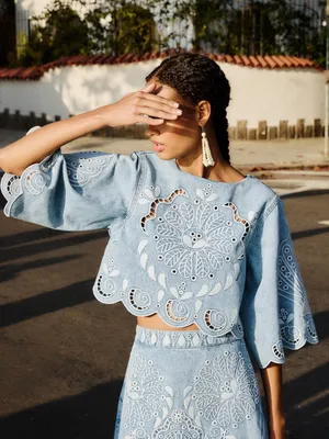 Farm Rio Denim Richelieu Kimono Sleeves Cropped Blouse M thumbnail 4