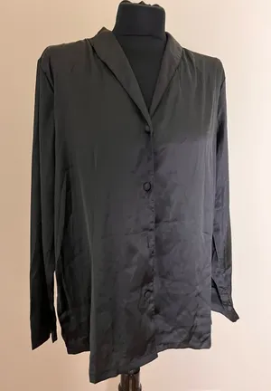 Classic Black Satin Button thumbnail 1