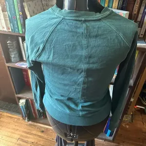Athleta green XXS crew neck Athleisure normcore sweatshirt thumbnail 2