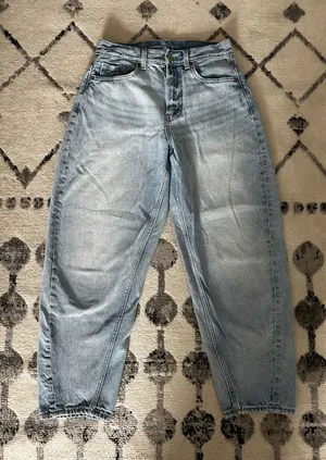Old Navy Balloon Jeans thumbnail 1