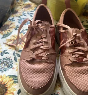 Nike Shoes thumbnail 1