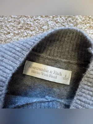 Abercrombie Sweater thumbnail 2