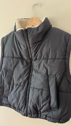 Altar'd State Reversible Black Puffer Vest Cropped Sherpa Fleece Lined XS thumbnail 3