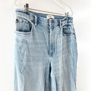 Abercrombie The 90's Straight Leg Ultra High Rise Slit Hem Jeans Blue 32 / 14 L thumbnail 12