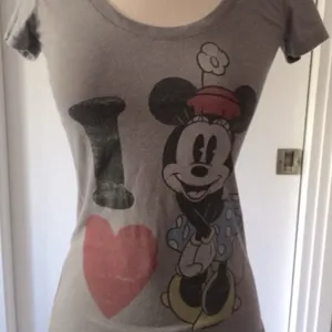 Disney Vintage 'I Love Minnie Mouse' Distressed Gray V-neck Graphic Short Sleeve T-shirt thumbnail 1