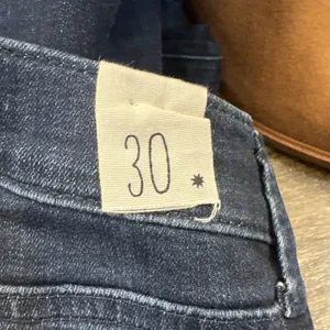 Cosmic Blue Love Stitch Fix Mid Rise Flare Jean Blue Denim Size 28 Stretch‎ thumbnail 6