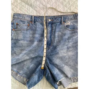 American eagle Women's High Waisted Denim Shorts Size 14 thumbnail 8