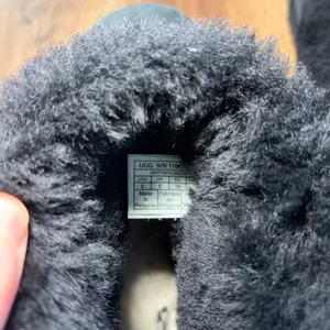 UGG Classic Mini Fluff Black Suede Sheepskin‎ Ankle Boots Womens 8 Cozy Winter thumbnail 11