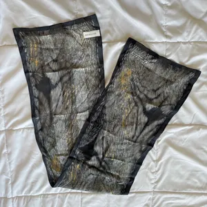 Vintage Jones New York Scarf Grey Gold Metallic Abstract Sheer 100% Silk Luxury thumbnail 1