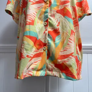 Skatie Marley Short Sleeve Button Up Top Shirt Blouse Colorful Palm Medium M thumbnail 9